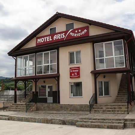 Motel Aris Meridian Piatra Neamţ Exterior foto