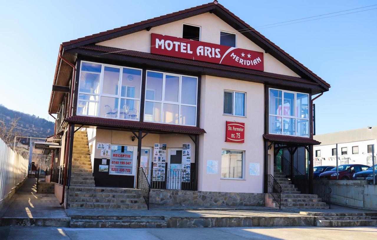 Motel Aris Meridian Piatra Neamţ Exterior foto