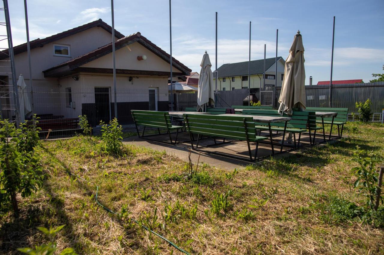 Motel Aris Meridian Piatra Neamţ Exterior foto