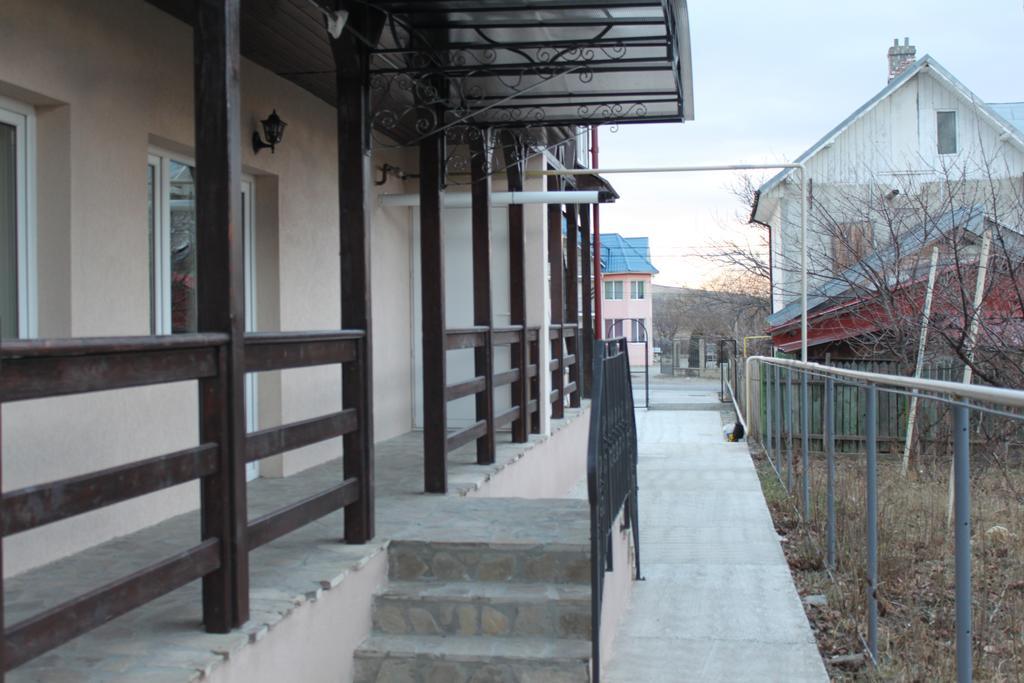 Motel Aris Meridian Piatra Neamţ Exterior foto