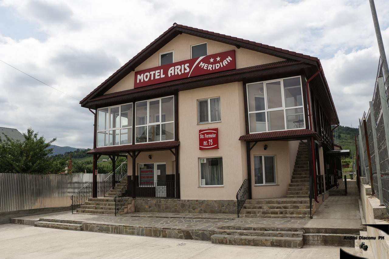 Motel Aris Meridian Piatra Neamţ Exterior foto