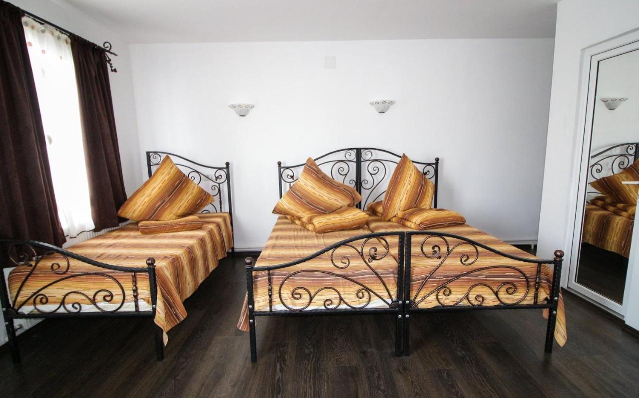 Motel Aris Meridian Piatra Neamţ Exterior foto
