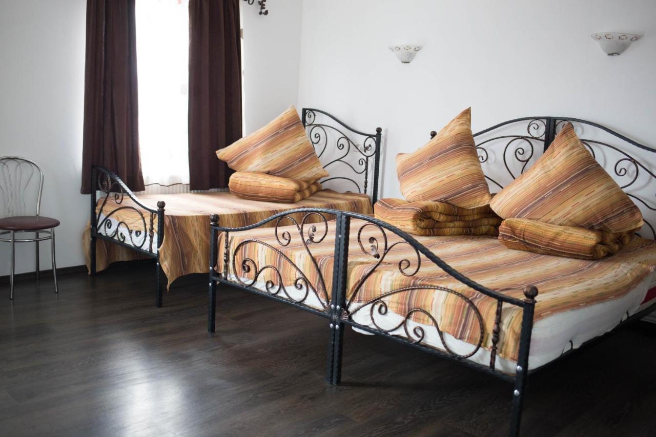 Motel Aris Meridian Piatra Neamţ Exterior foto